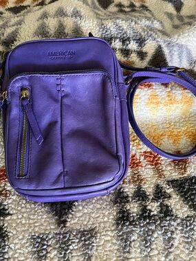American Leather Co crossbody